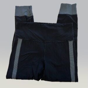 Athleta Black & Gray Leggings Size M